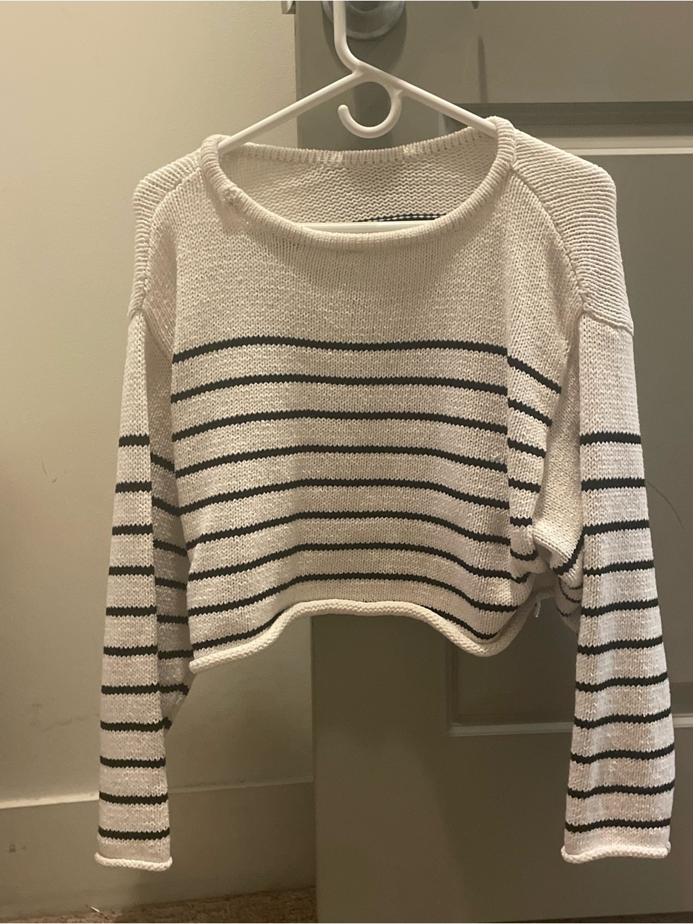 Arizona Jean Company Cream and Black Striped Crewneck Sweater